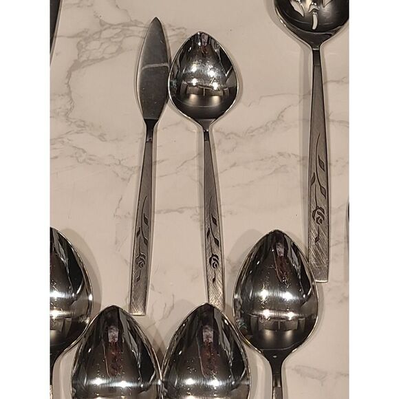 Oneidacraft Deluxe Stainless Capistrano Rose Floral Lot 74 Pieces Incl Serving - Picture 5 of 14